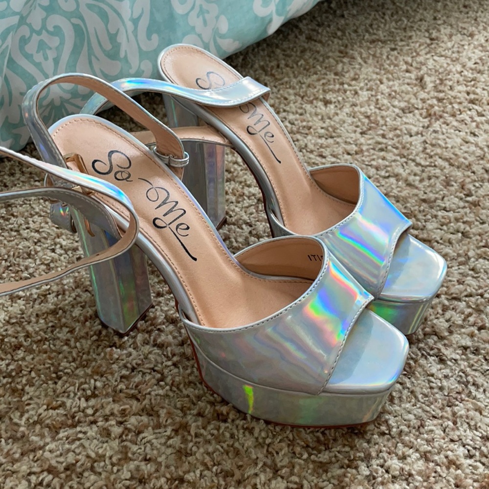 Holographic Heels